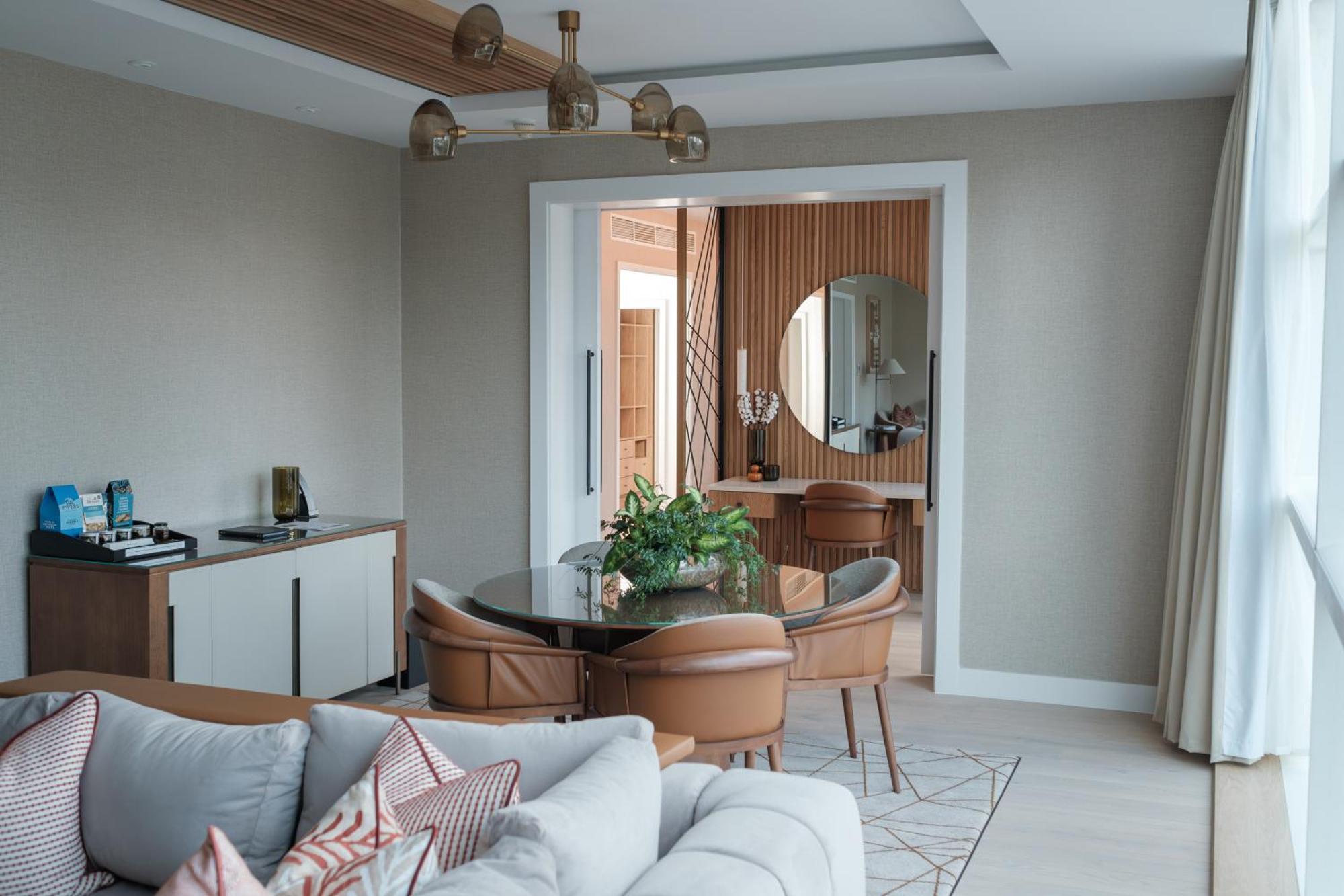 The Lowry Hotel Mánchester Exterior foto A suite at the Ritz-Carlton, DIFC